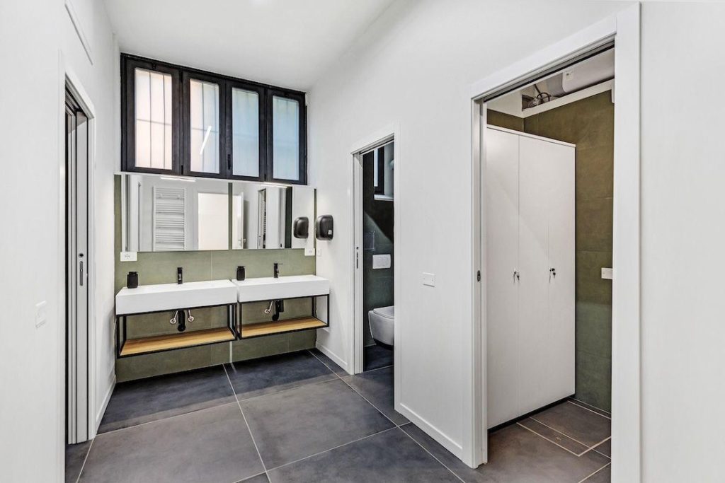 854A9699-D47B-428A-976E-EAF6B8ABCB86_1_105_c