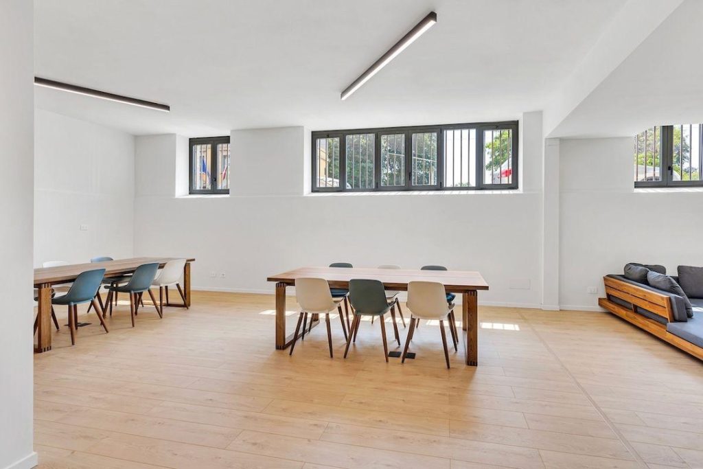 C582DE73-3142-476D-8AC1-49A7F9430401_1_105_c